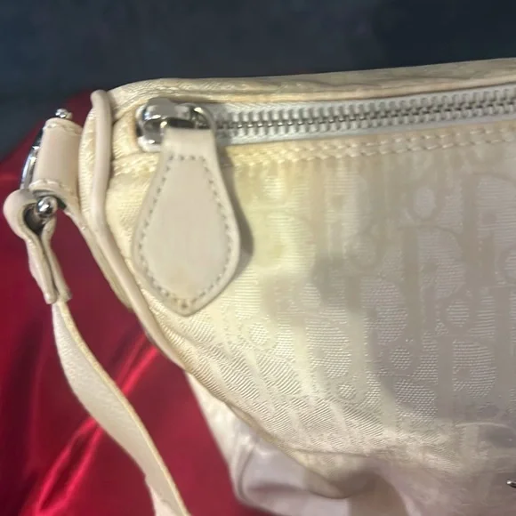 Elegant Cream Dior Shoulder Bag🤍 - Picture 6 of 15
